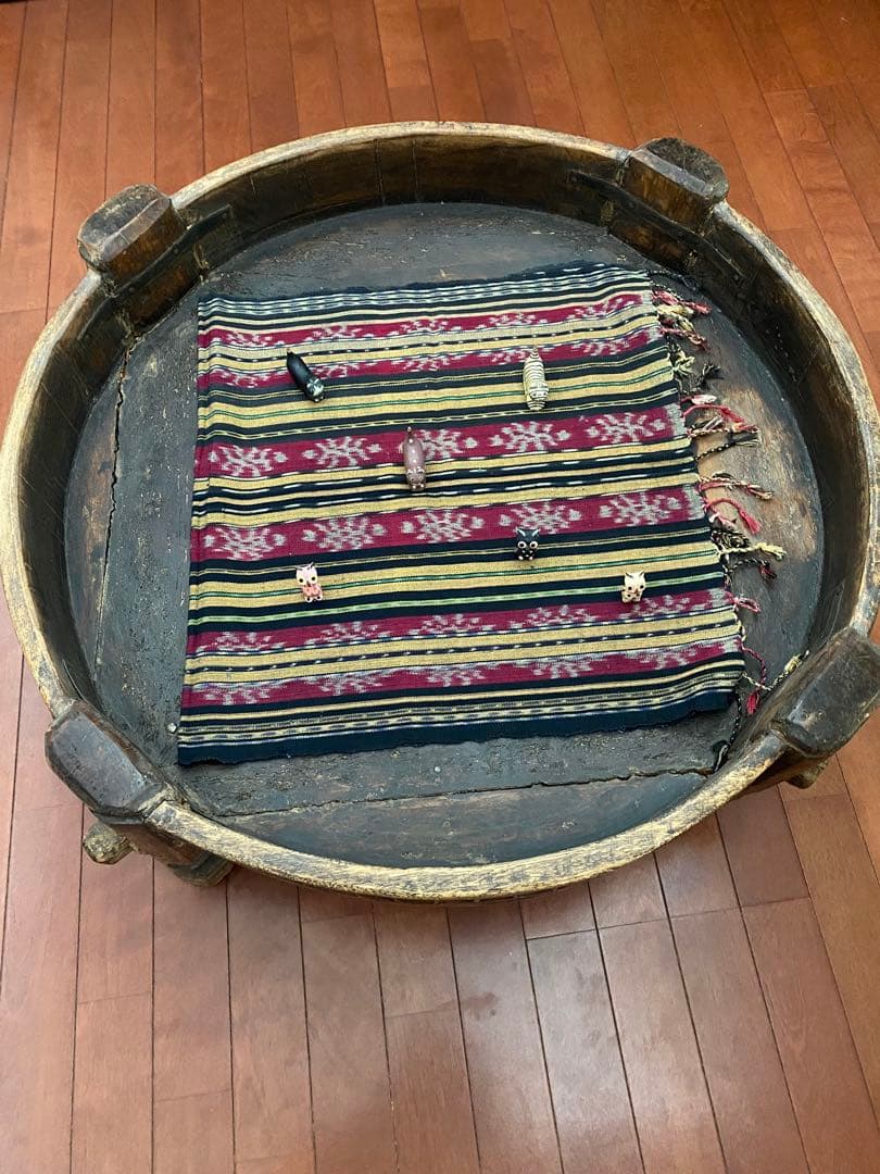 【25年物・特大90cm】アジアンアンティーク 円形座卓 ガラス天板 彫刻