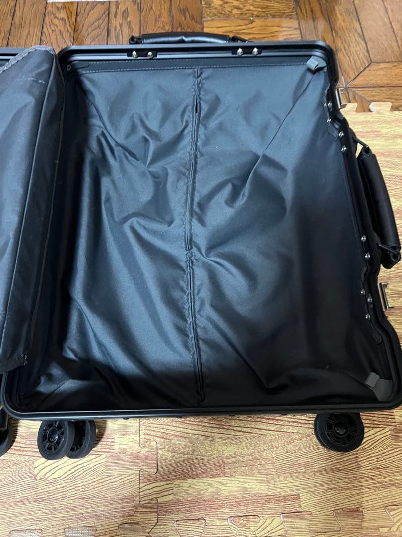 Libetee（リベティ）多機能キャリーケース Sサイズ（40L）