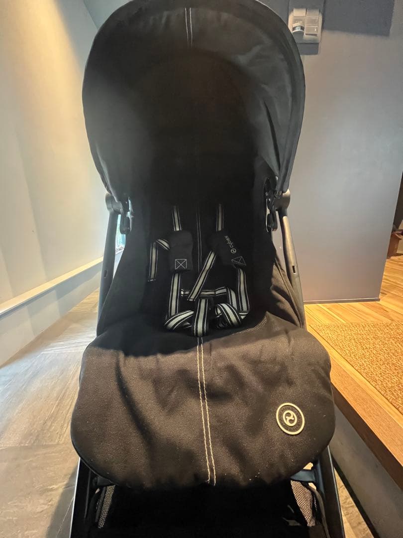 Cybex Libelle ブラック折りたたみベビーカー