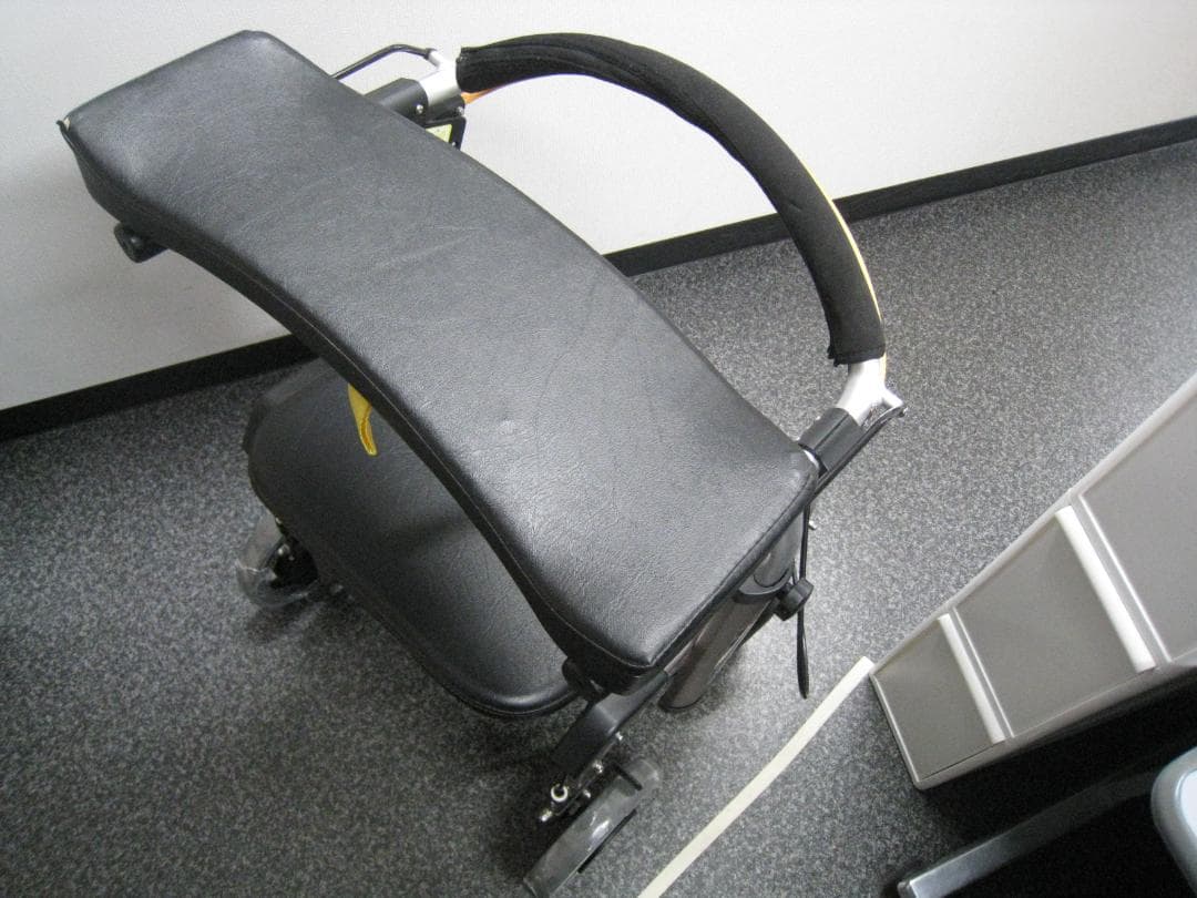 【送料無料】ナブテスコ 前腕支持型歩行車 REHAMO コンパル抑速ブレーキ