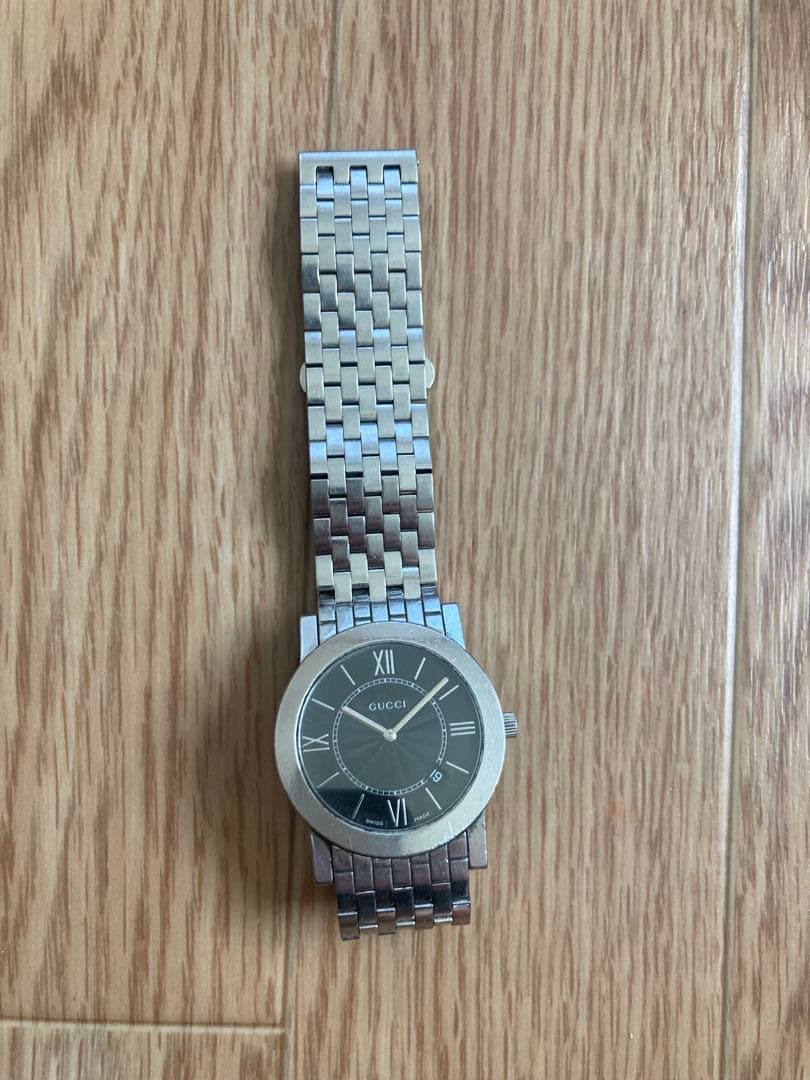 カ*君様 GUCCIラウンドフェイス 5200M.1 ウォッチ