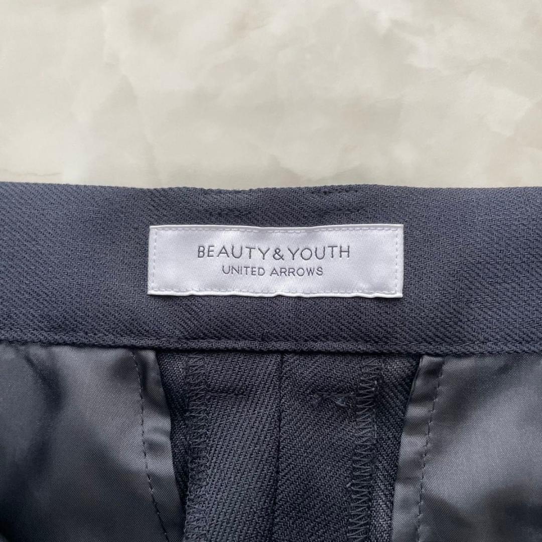 ほぼ未使用　ビューティーアンドユース　セットアップ　パンツスーツ　カラーレス M