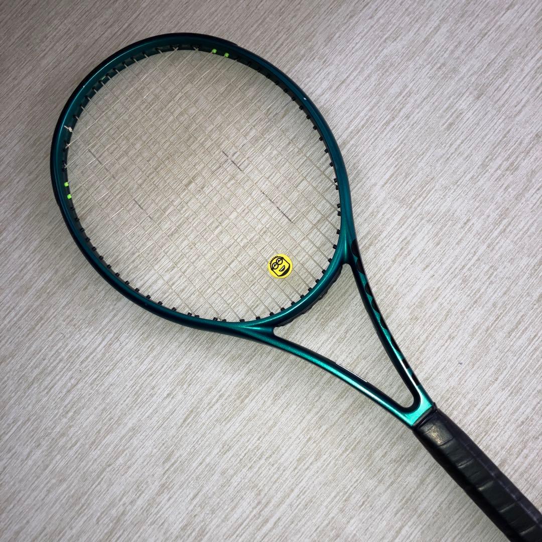 べっきゃむ☆さま専用　Wilson V9 100 16x19 テニスラケット