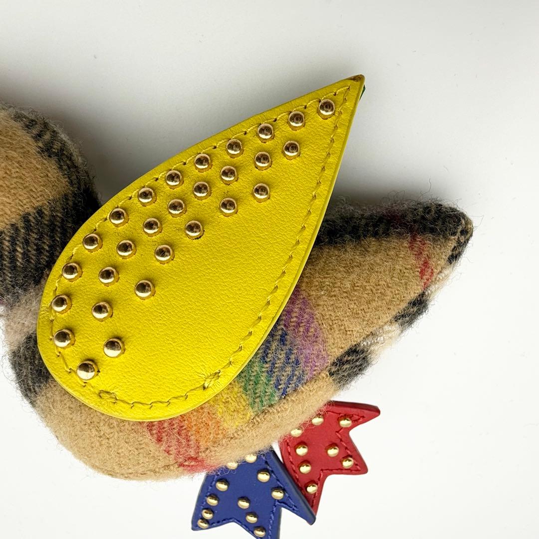超希少/美品✨バーバリー レインボー ダック チャーム ノバチェック ゴールド