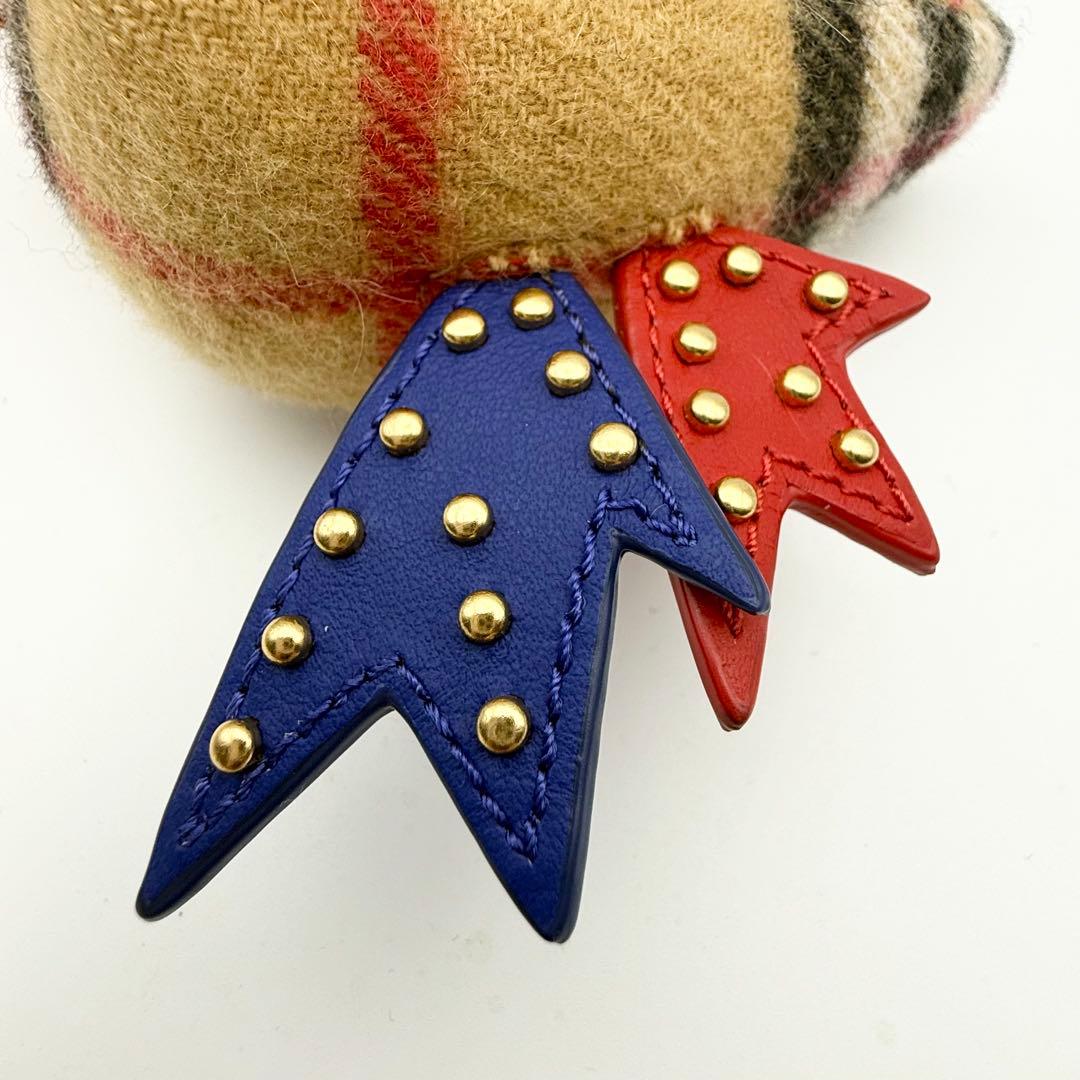 超希少/美品✨バーバリー レインボー ダック チャーム ノバチェック ゴールド