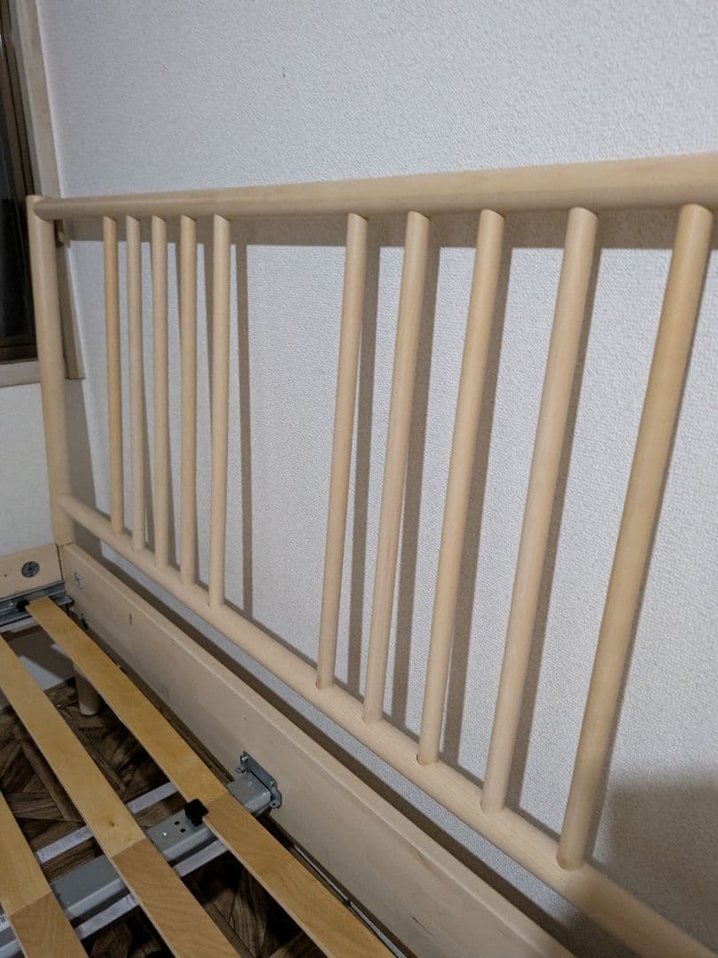 IKEA　ビョルクスネース　木製ダブルベッドフレーム