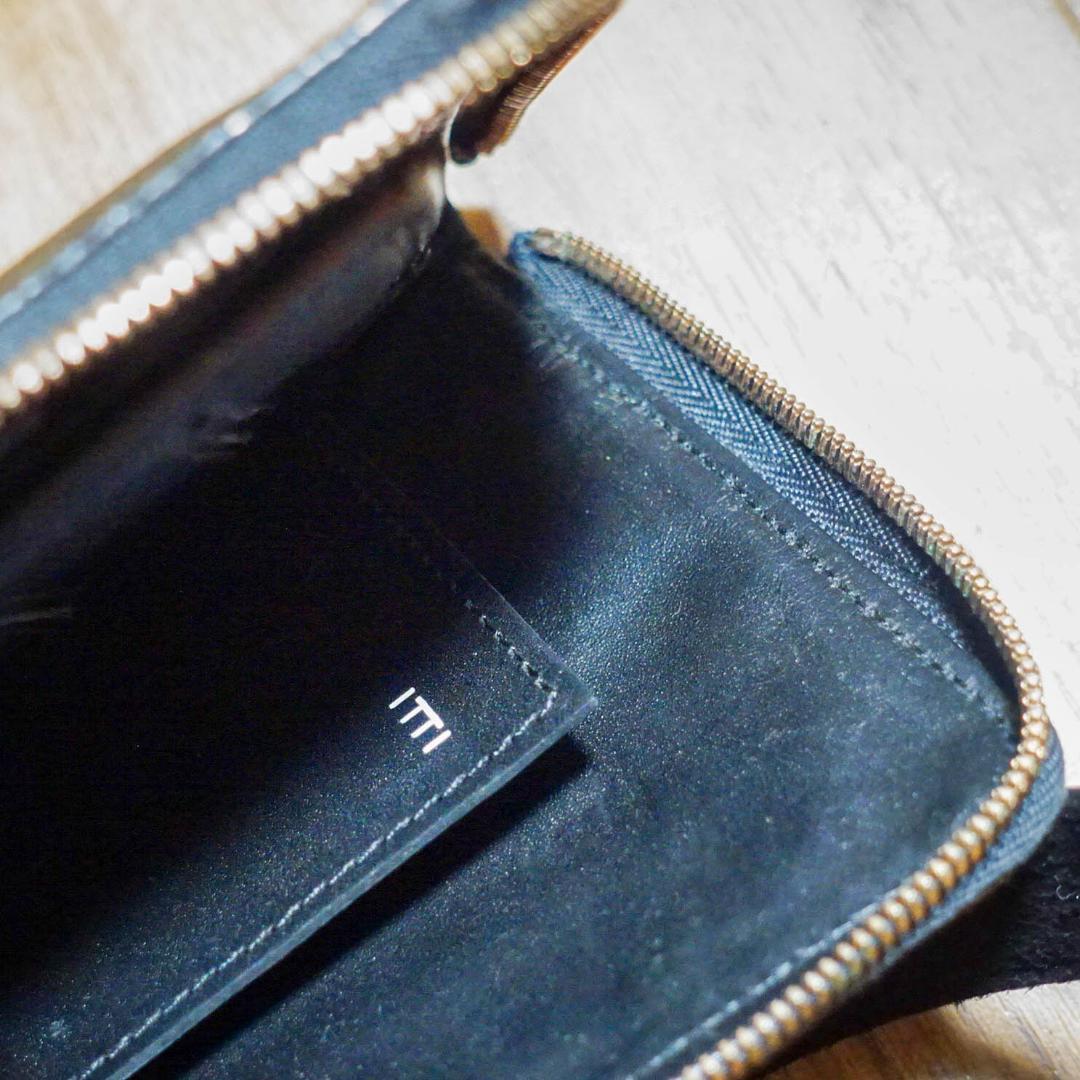 itti 財布 二つ折り 黒桟革 イッチ