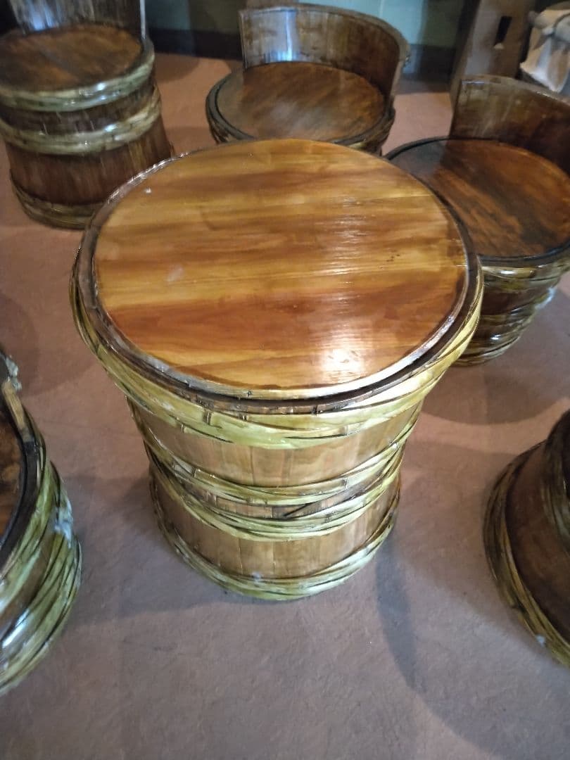 酒樽　インテリアテーブル　塗装あり　高さ68cm