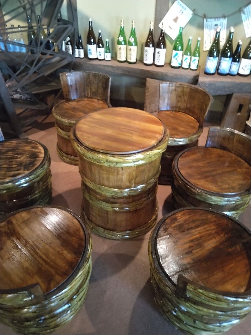 酒樽　インテリアテーブル　塗装あり　高さ68cm