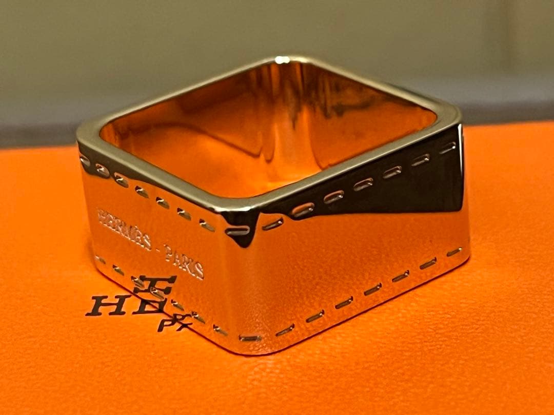 未使用保管品　エルメス ボルデュック スカーフリング ゴールド 馬車柄 スクエア