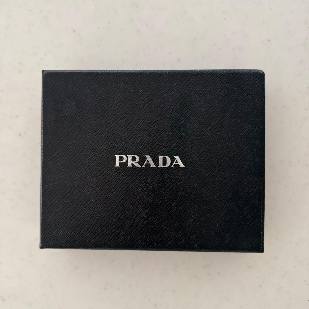 【未使用品】PRADA ブラック ナイロン 二つ折り財布