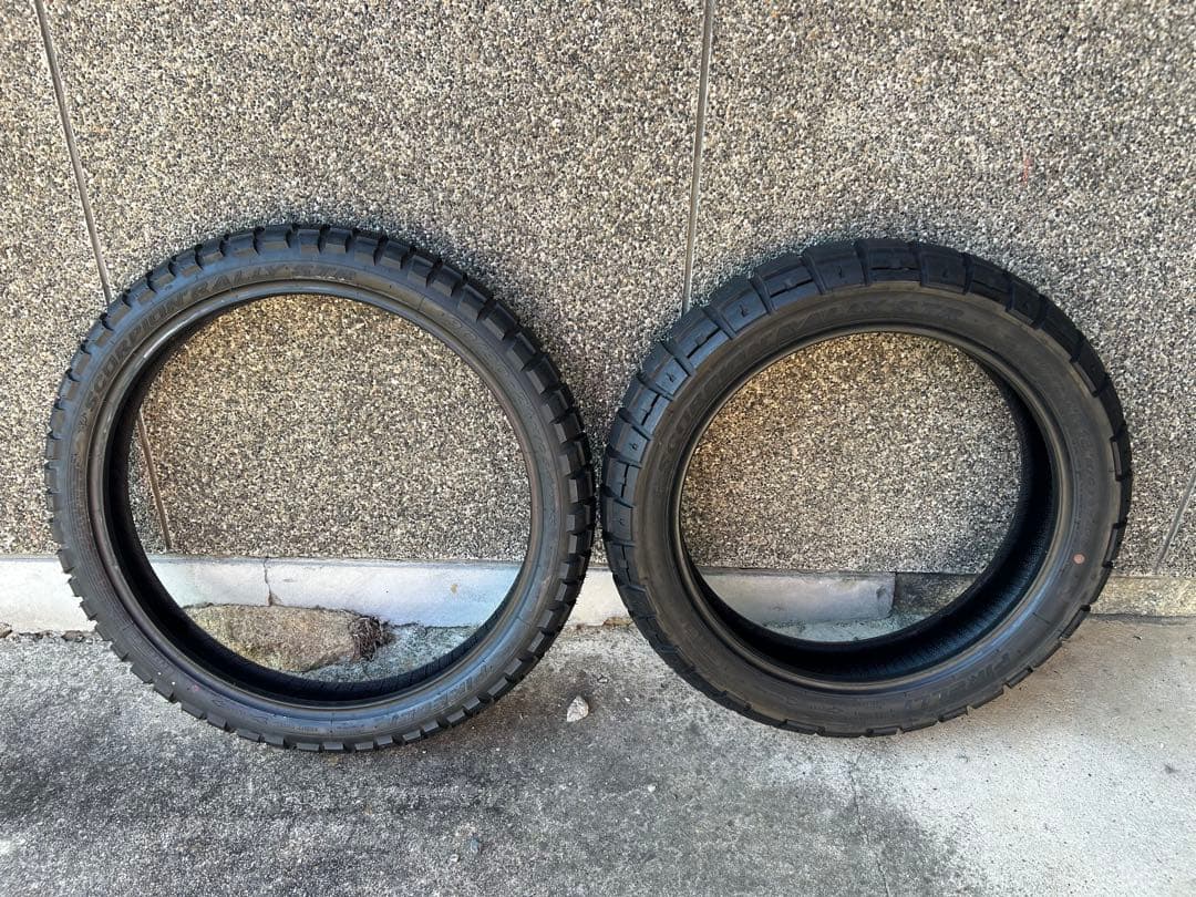 PIRELLI スコーピオンラリーSTR 90/90-21 150/70R18