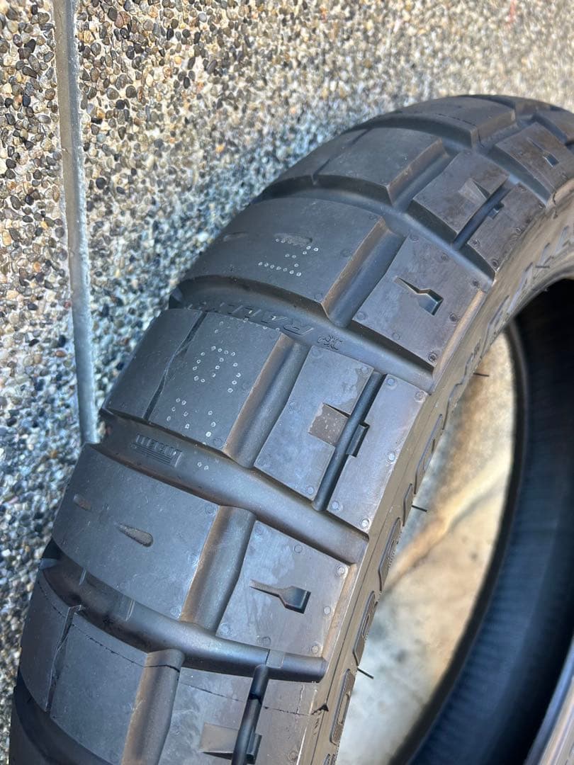 PIRELLI スコーピオンラリーSTR 90/90-21 150/70R18