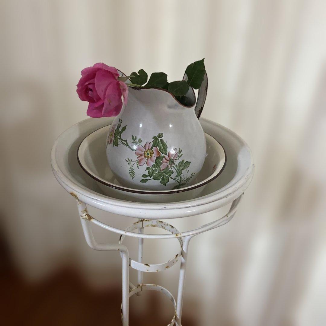 ビンテージホーロースタンド付きホーローボール2点