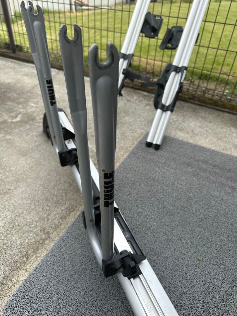 電動アシスト自転車　クロスバイクYPJ-C 2台THULEサイクルキャリア2台