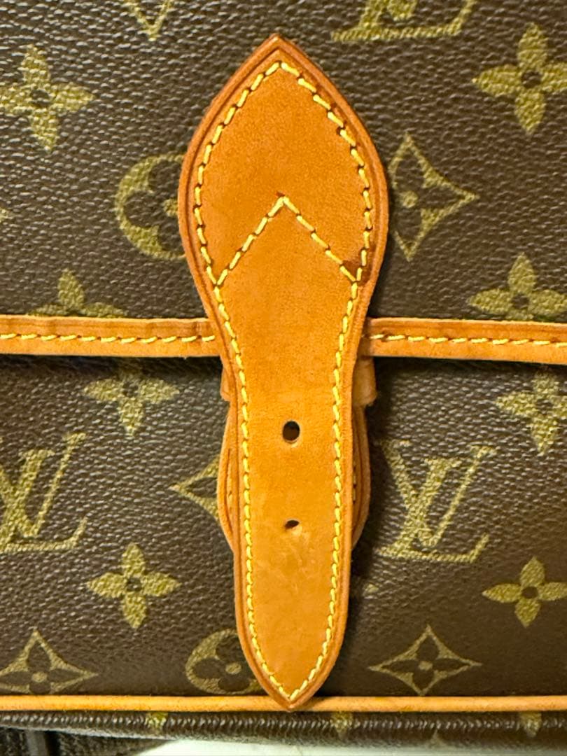 Louis Vuitton ジベシエールGM メッセンジャーバッグ