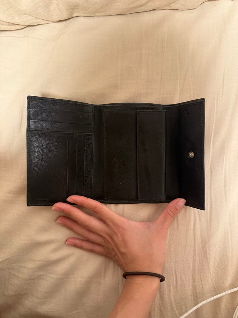 【値下げ交渉ご相談ください】PRADA ブラック 三つ折り財布