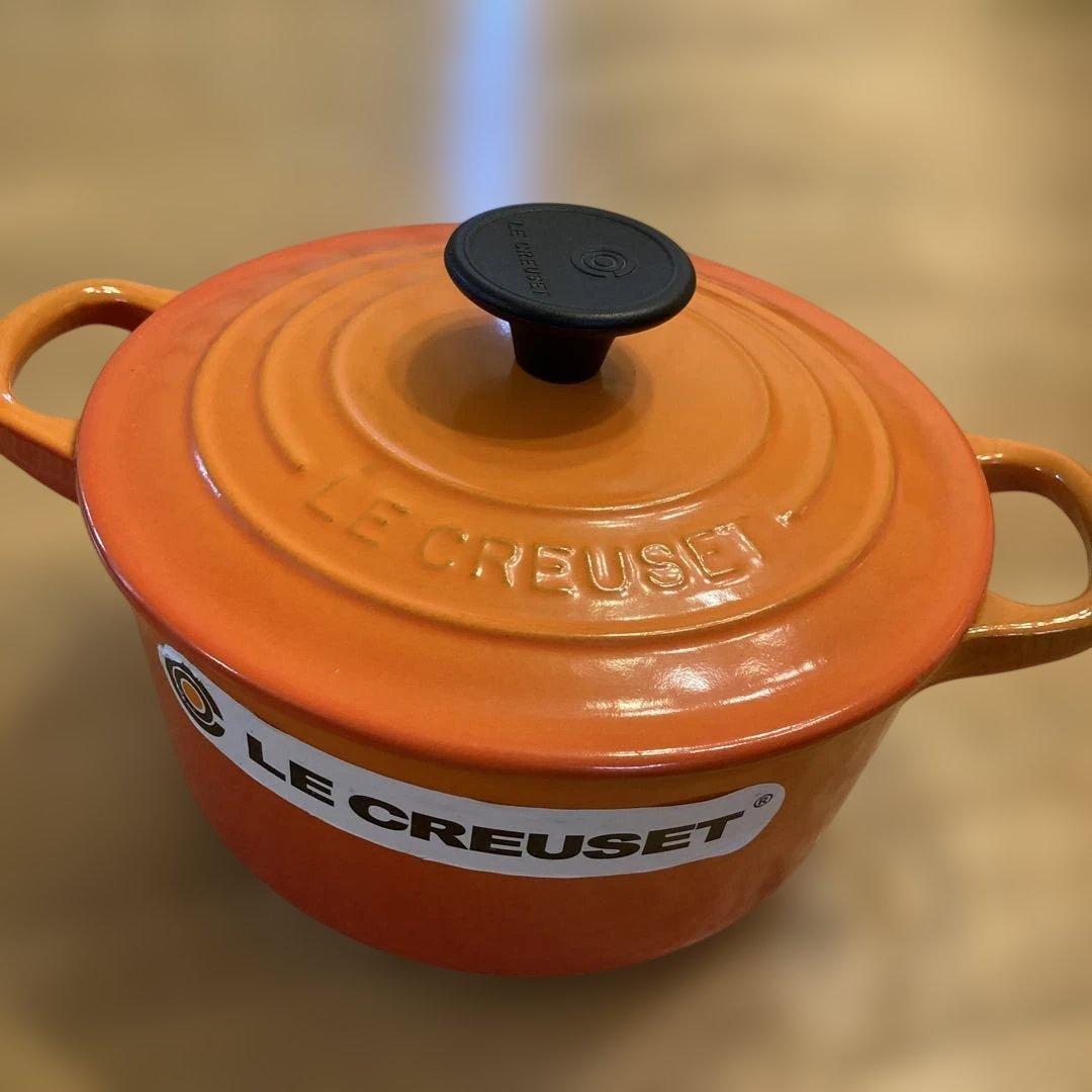 未使用　LE CREUSET オレンジ 両手鍋 16センチ　おまけ付き
