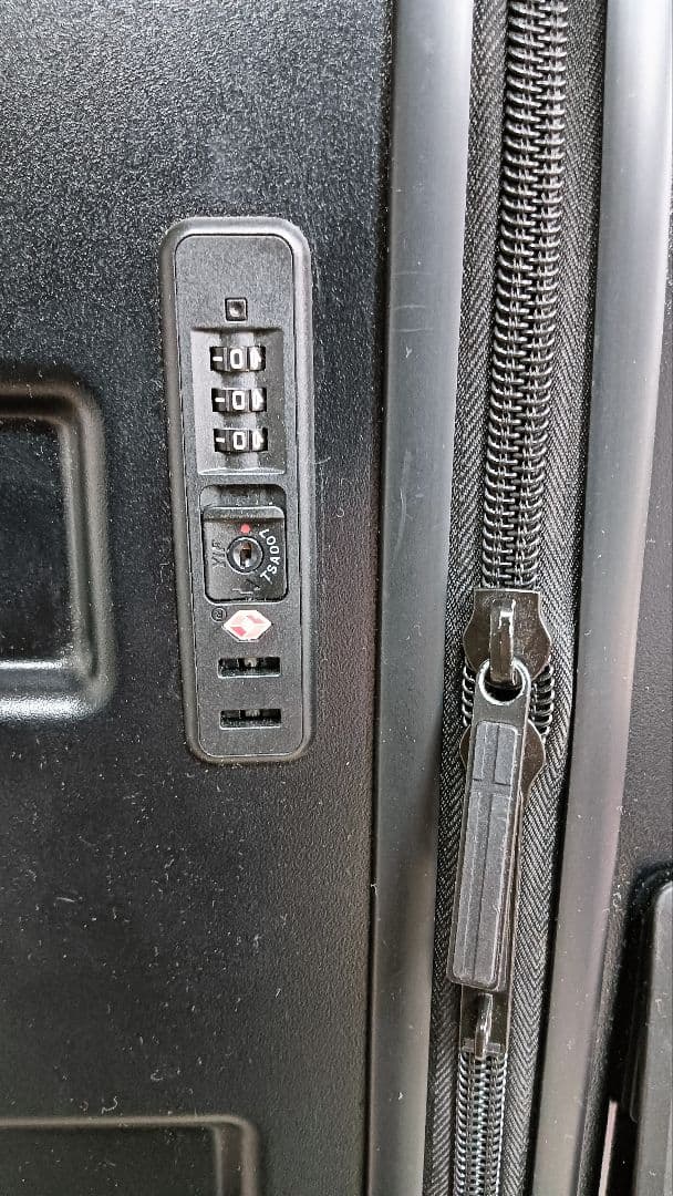 Innovator IW66 キャリーケース　スーツケース　75L ブラック　黒