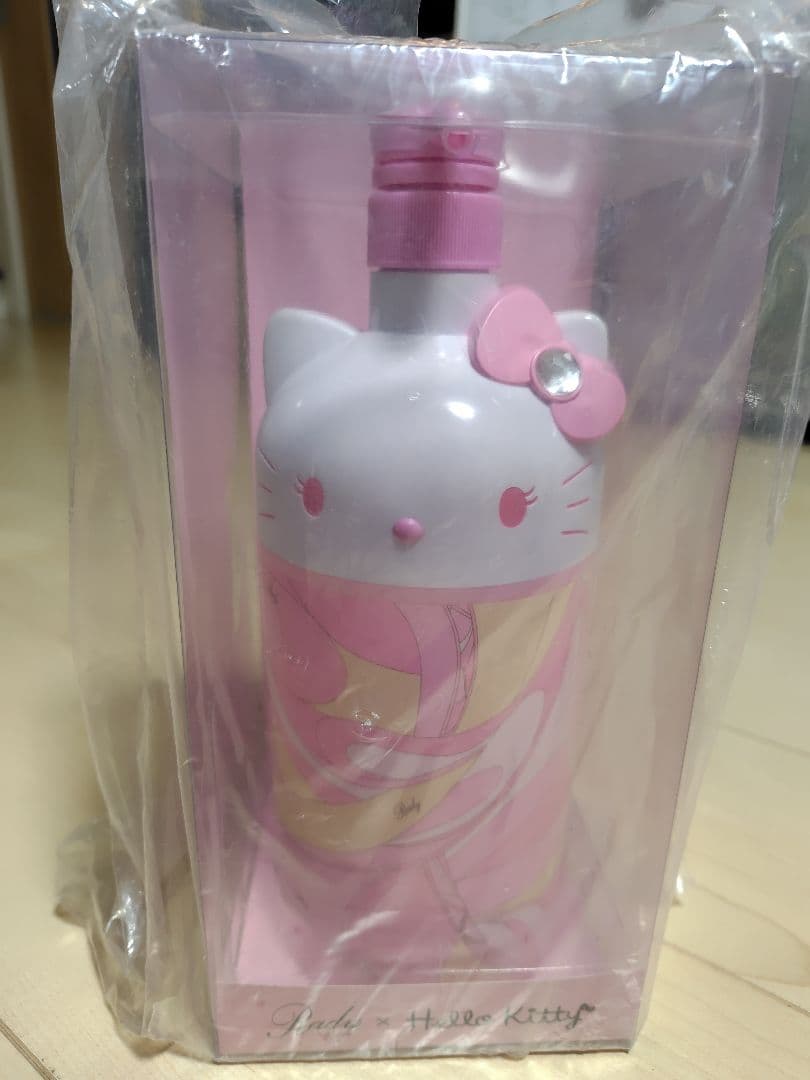 i*˙様 Rady ハローキティ　ボトル　ディスペンサー　セット