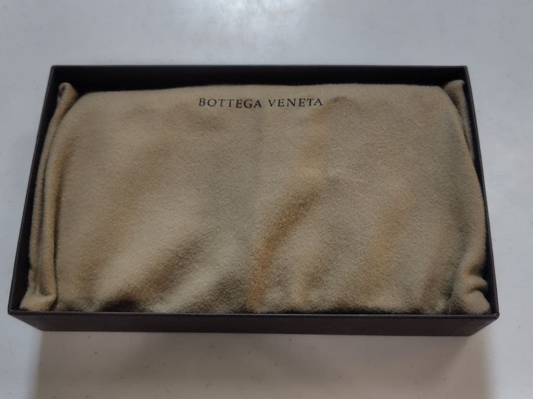 ボッテガヴェネタ イントレチャート　長財布 ラウンドファスナー 黒