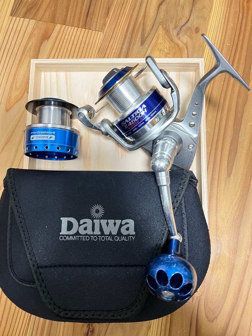 ダイワ　ソルティガZ 4500H スペアスプール付