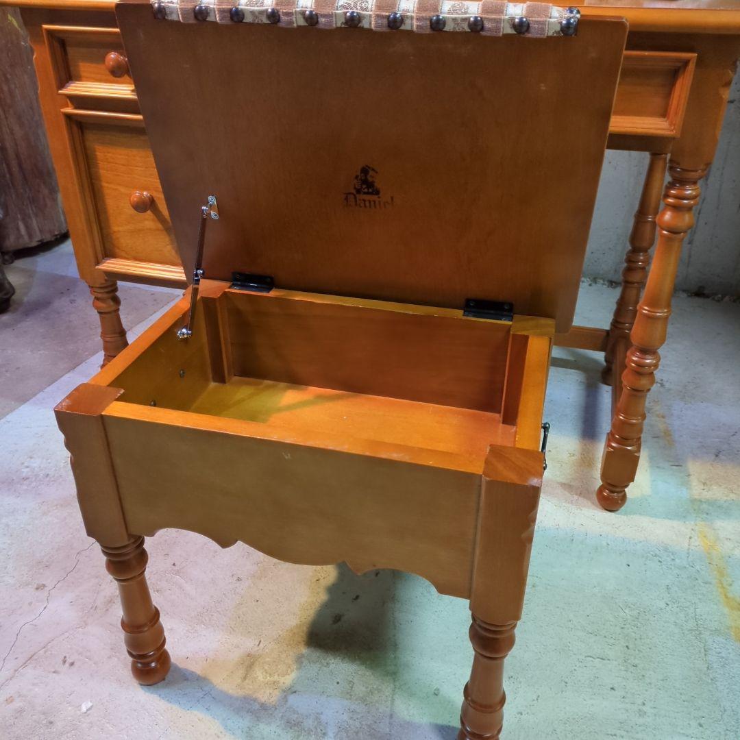 横浜ダニエル ドレッサー 鏡台 丸型ミラー ビンテージ アーリーアメリカン