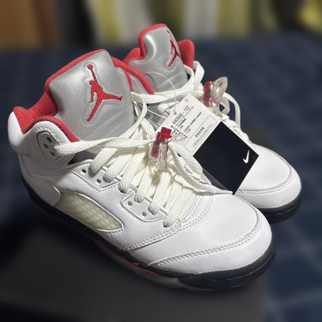Nike Air Jordan 5 ホワイト/レッド 新品タグ付き　23cm