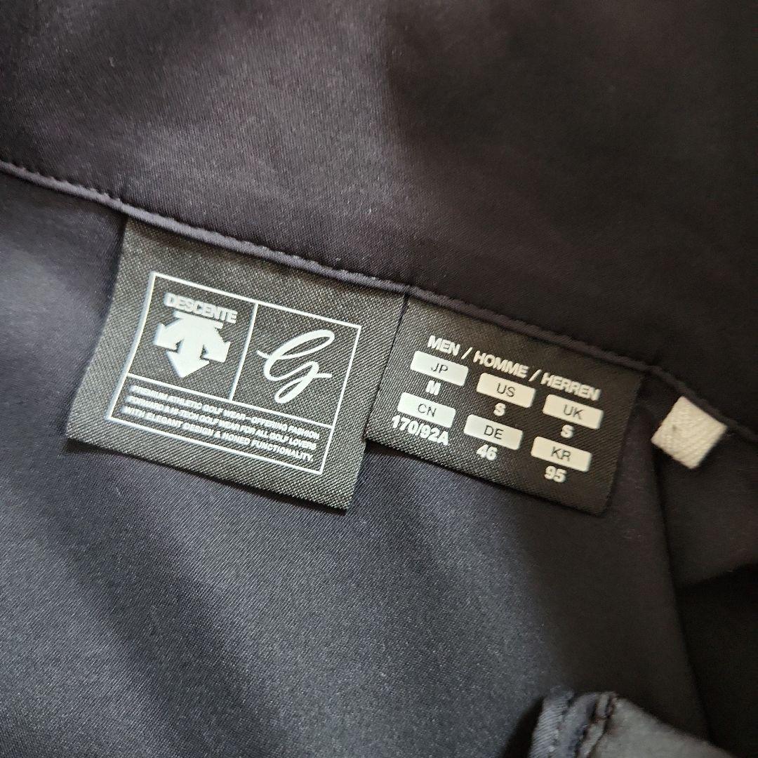 DESCENTE GOLFタイポグラフィモチーフウィンドジャケットストレッチM黒