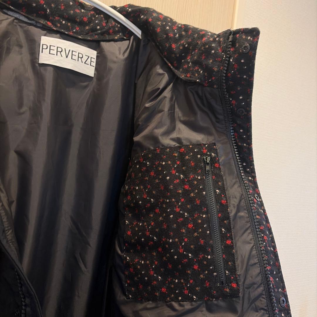 ジャケット・アウター PERVERZE Step Down Jacket Mix
