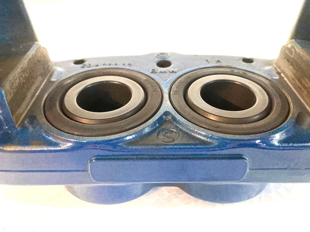  純正F系ブレーキキャリパー