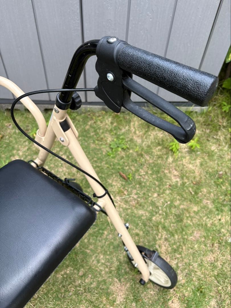 【歩行器】竹虎　ハッピーミニ　ベージュ