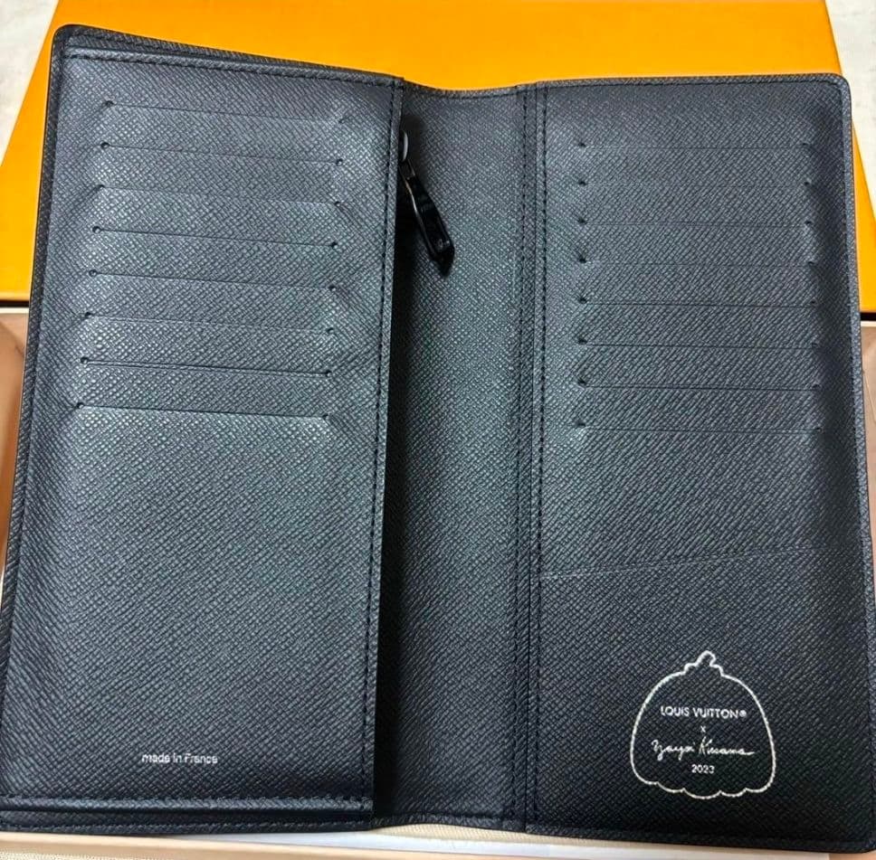【美品！完売品！レア！】ルイヴィトン　長財布　草間弥生 メンズ レディース