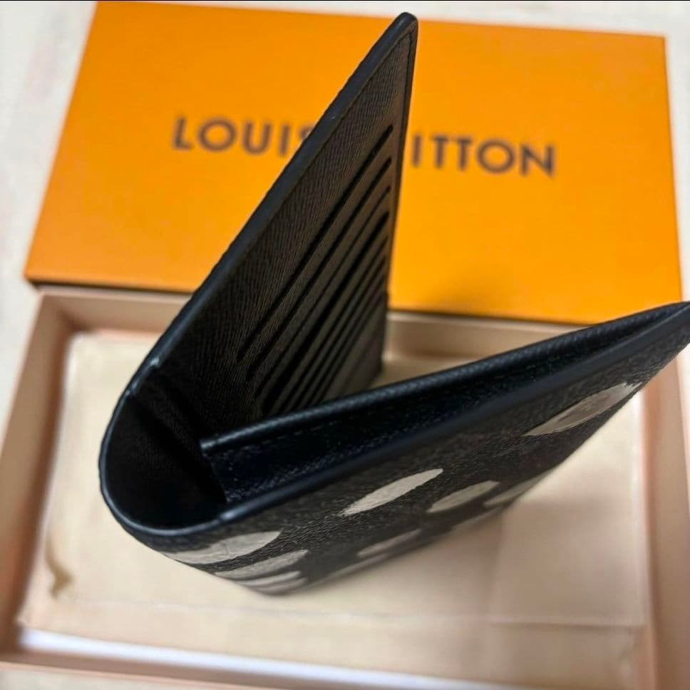 【美品！完売品！レア！】ルイヴィトン　長財布　草間弥生 メンズ レディース