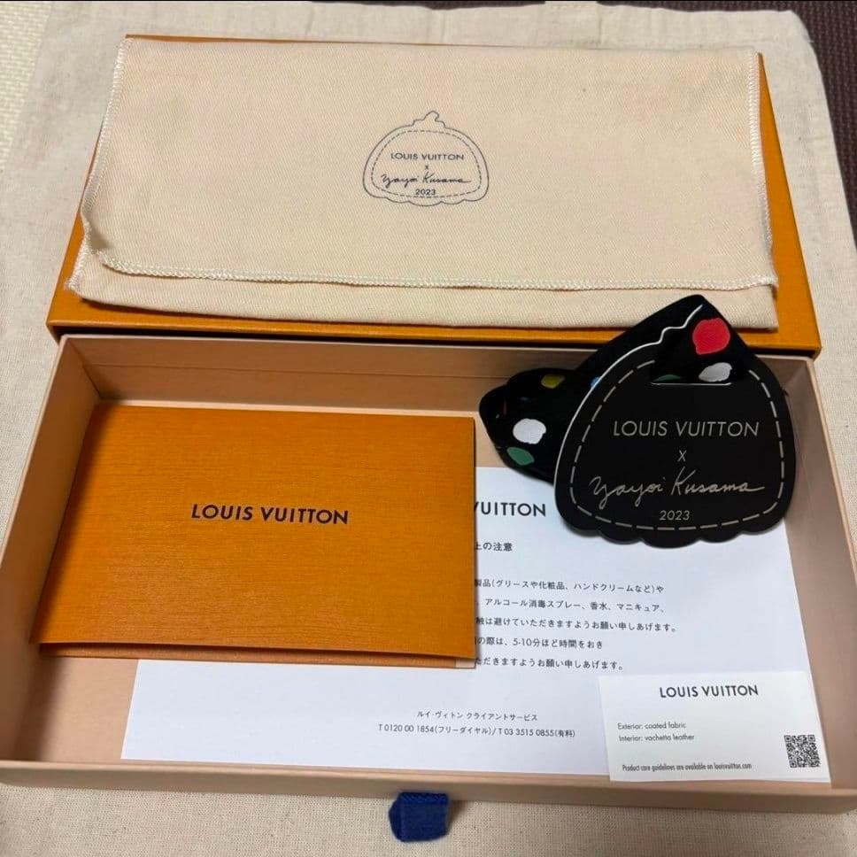 【美品！完売品！レア！】ルイヴィトン　長財布　草間弥生 メンズ レディース