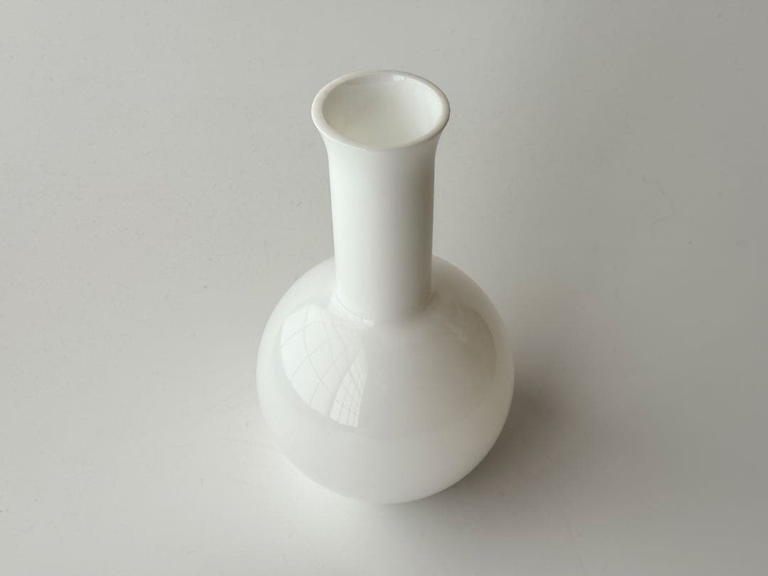 ヴィンテージ ホワイト フラスコ型 球形 ガラス 花瓶