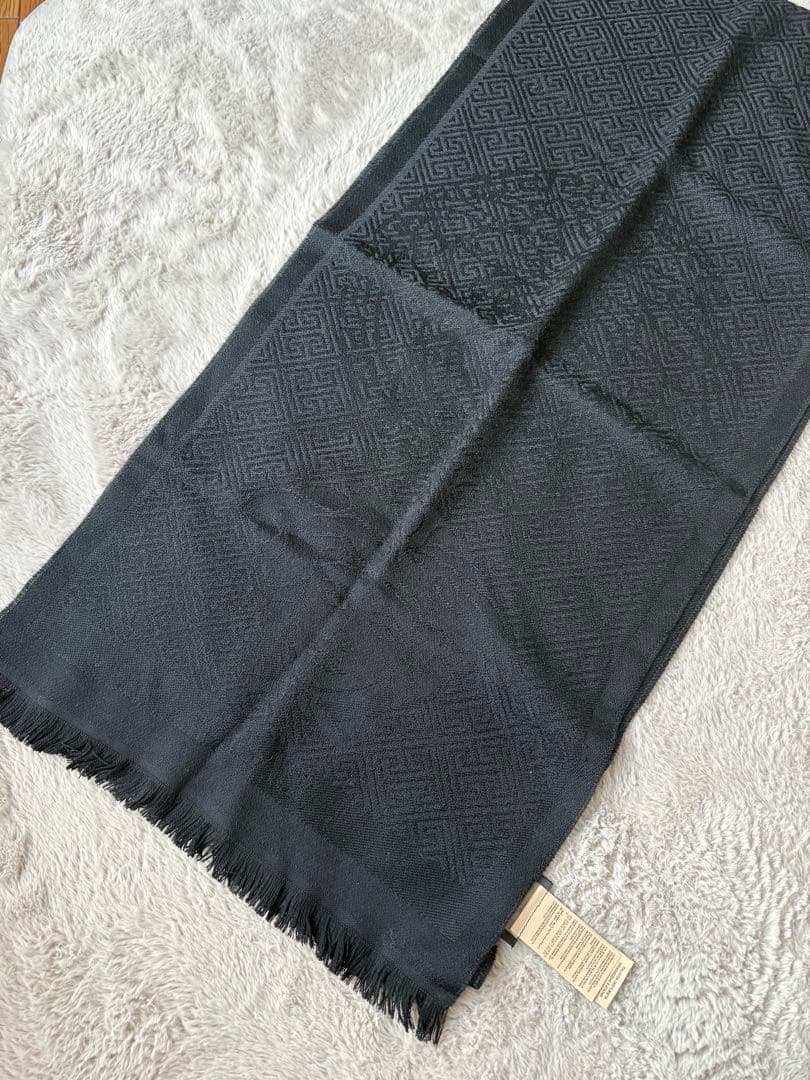 VERSACE ブラック マフラー フリンジ付き