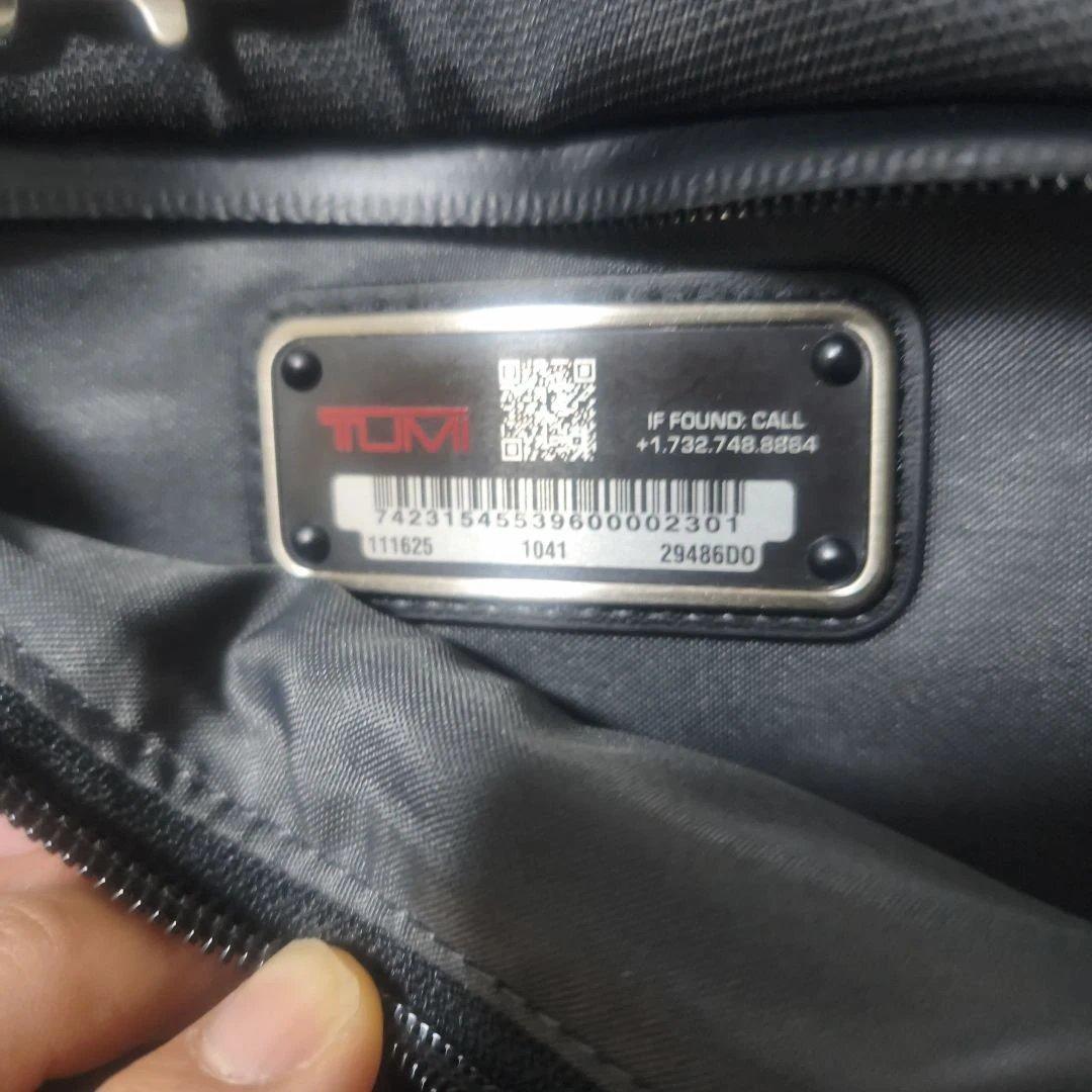 【美品】TUMI ボディバッグ ブラック