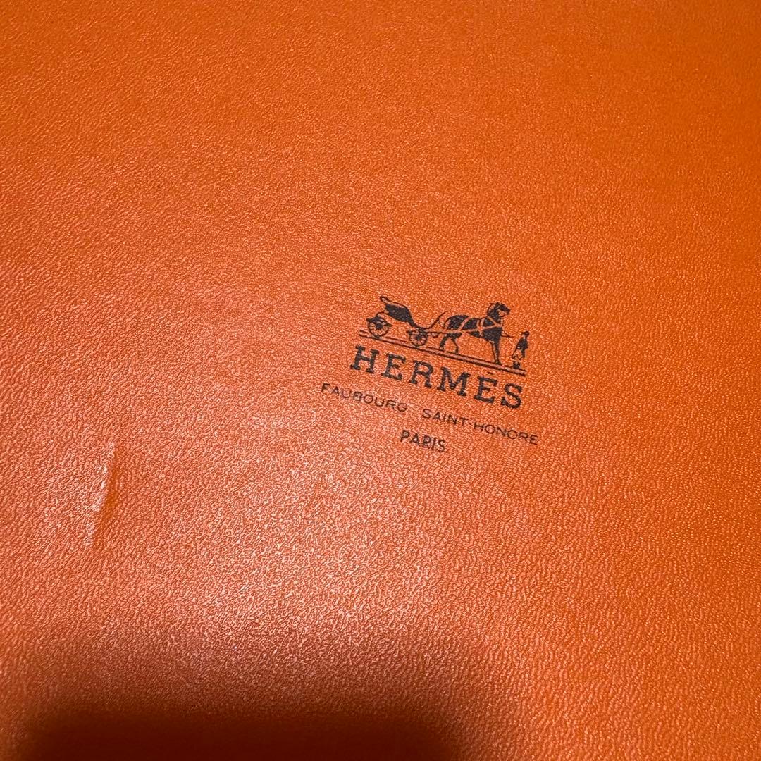 y072618 HERMES エルメス　カレ　シルクスカーフ　高級