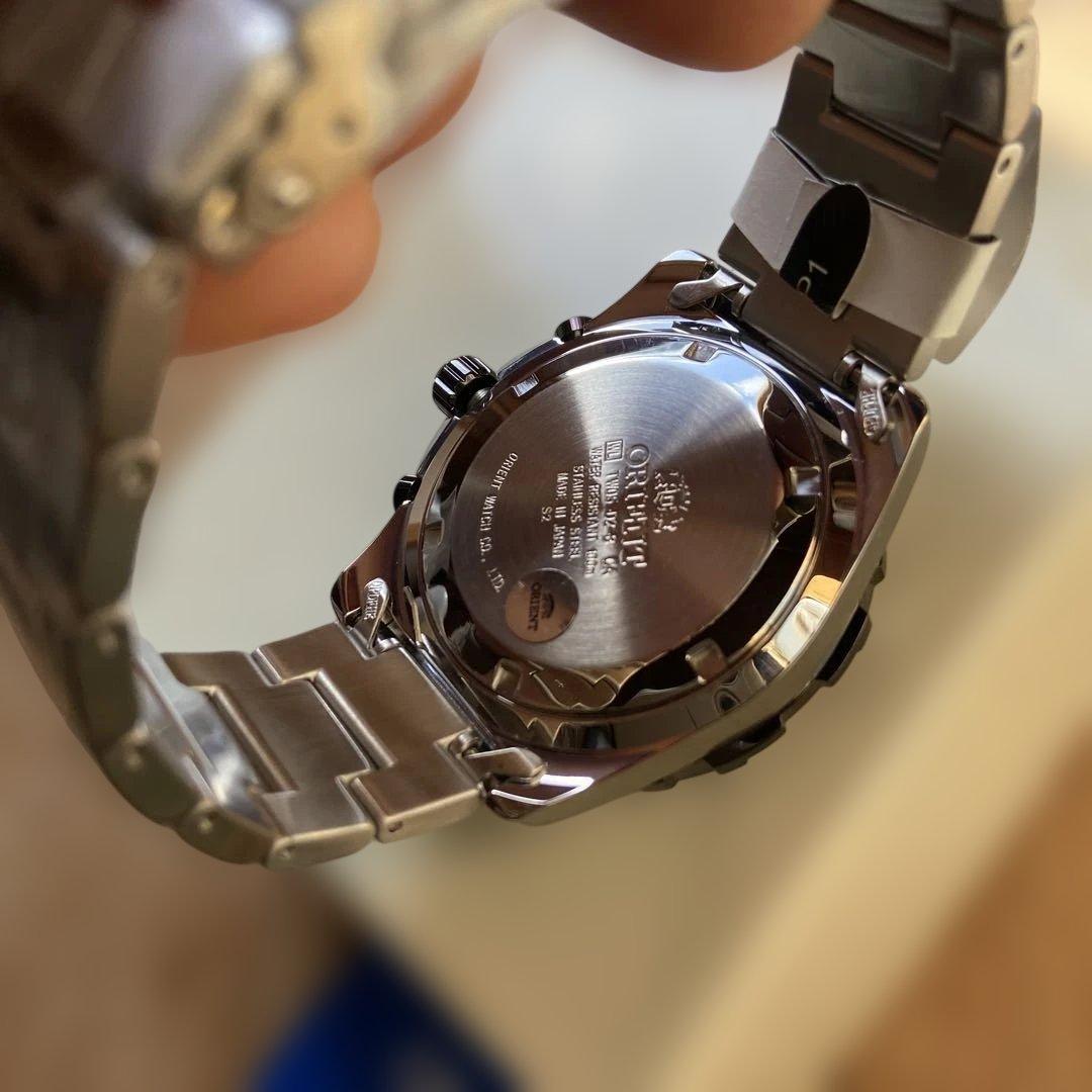 オリエント　ダイバーズ　クロノグラフ腕時計　クオーツ式　未使用品　稼働品