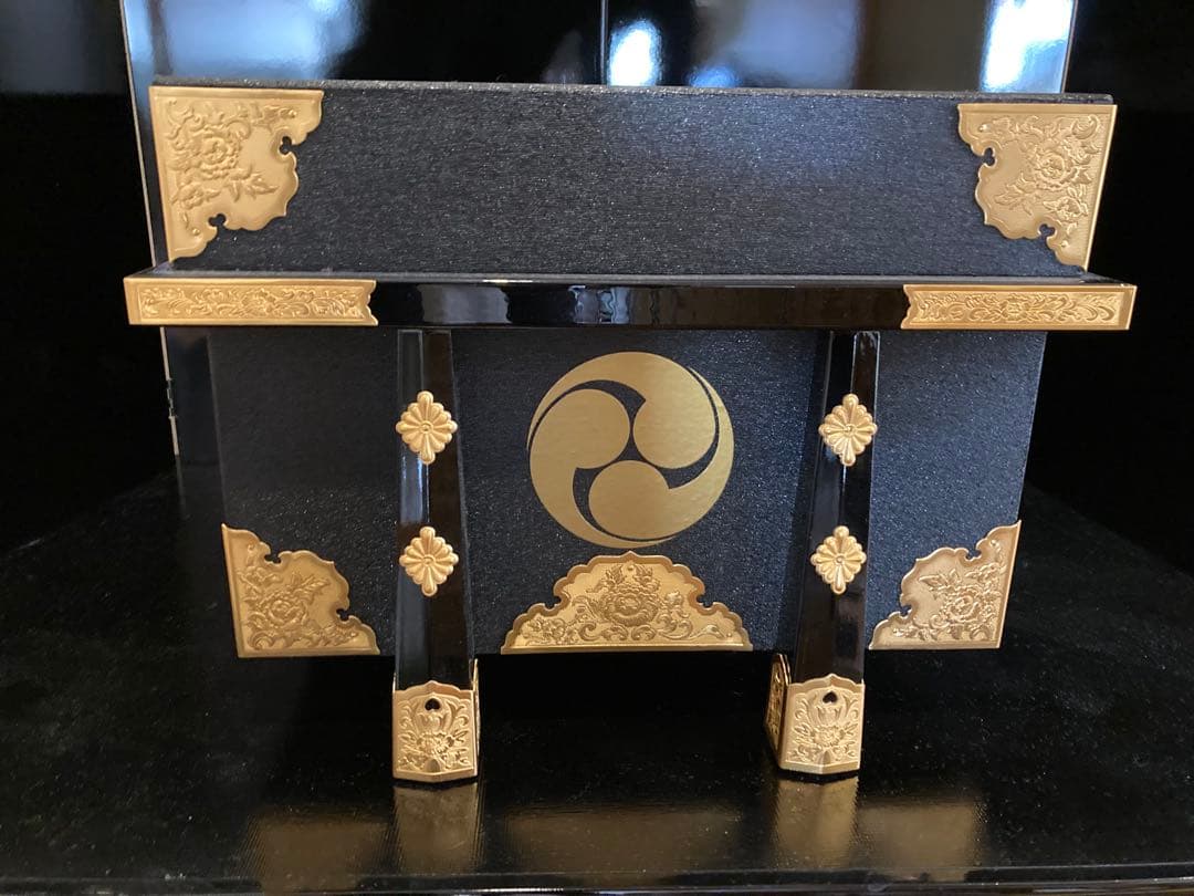 超美品　五月人形　鎧兜　一式　彫金　格式高い　仕上げ　破魔弓もお付けします