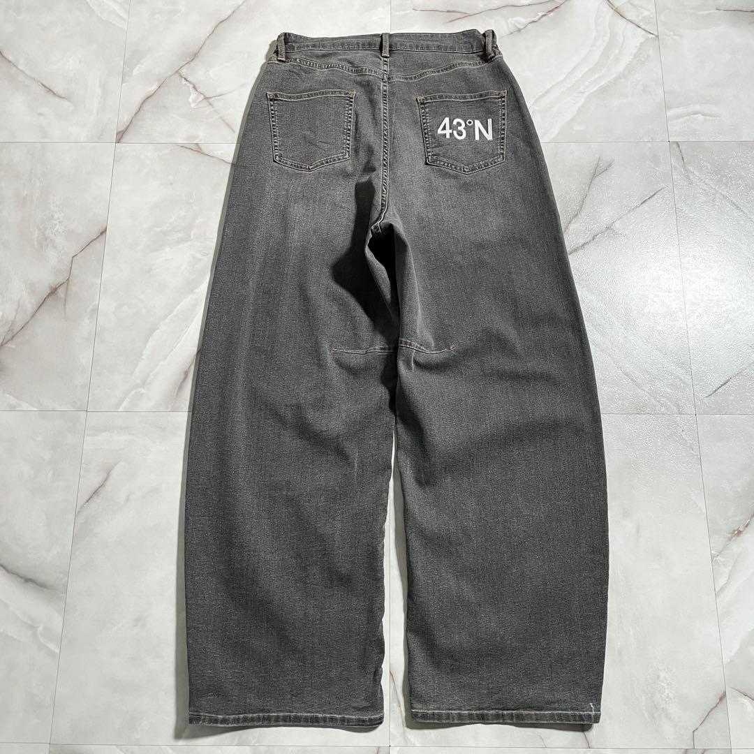 M18238 極美品　アンコキーヌ　43°N刺繍　ストレッチカーヴィーパンツ　L