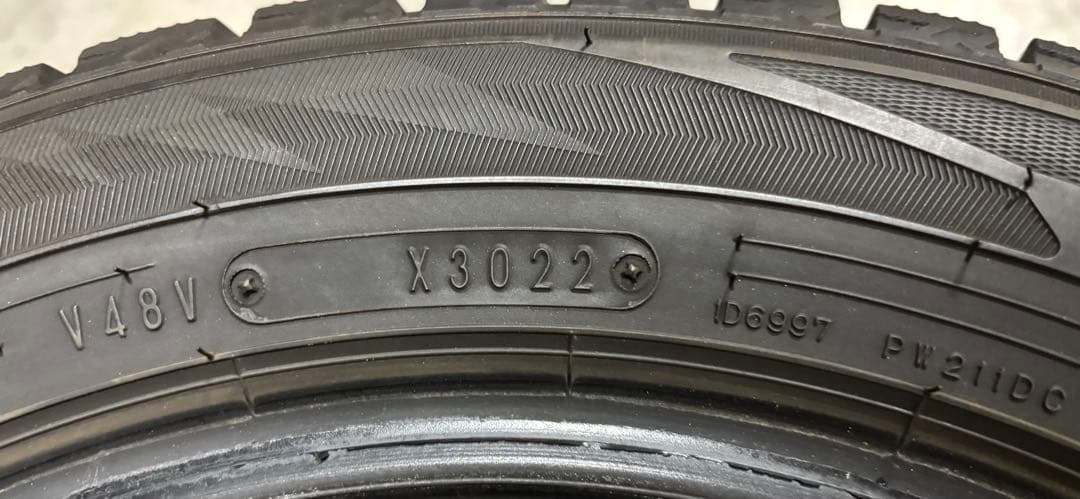 【バリ溝！22年製】155/65R14 ダンロップ　 軽用スタッドレスタイヤ4本