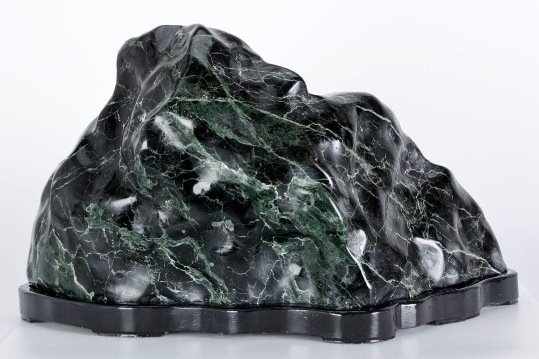 黒蛇紋石 黒翡翠 ネフライト 鑑賞石 超大型21.7kg 台座付 水石 天然石