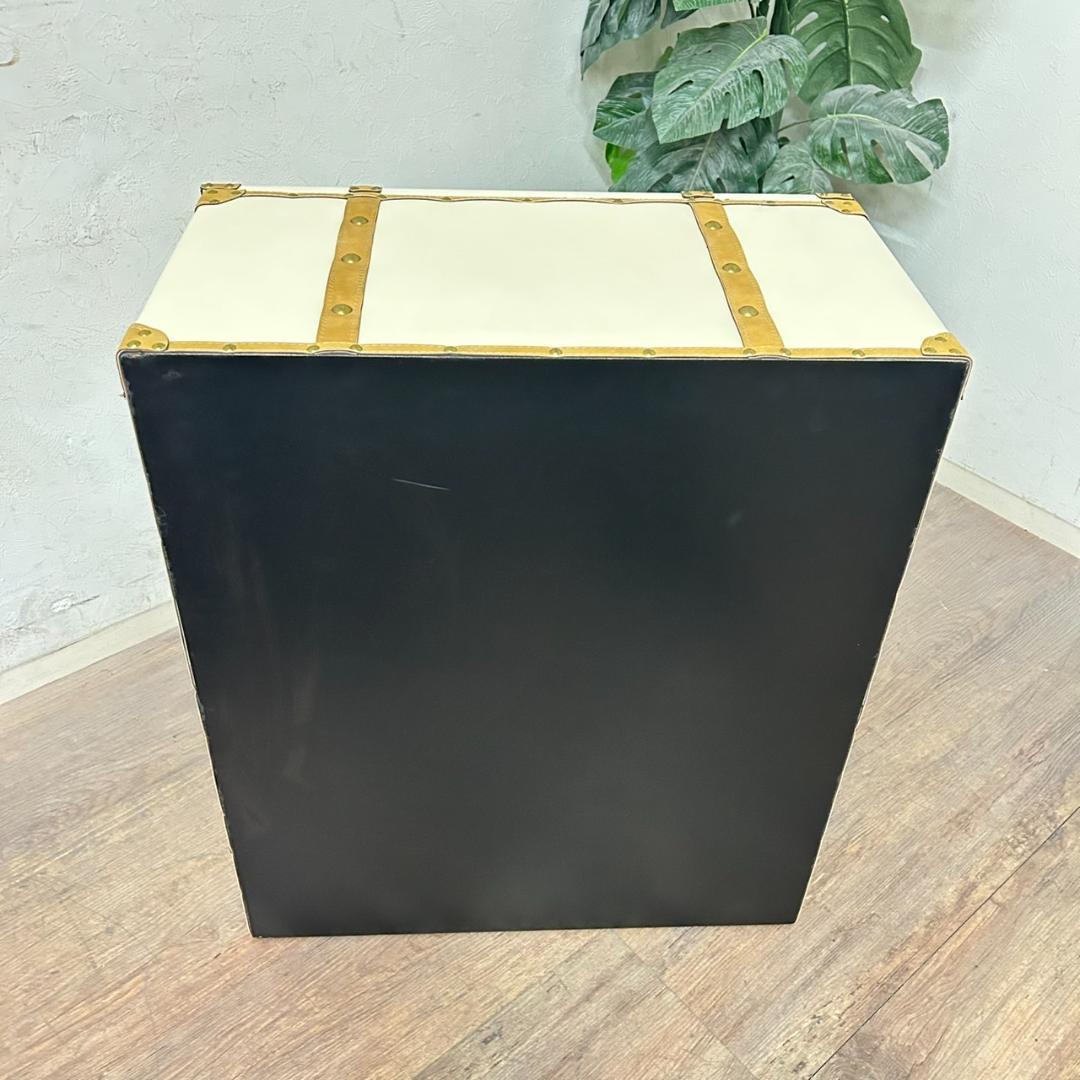 【新品・未使用】チェスターシリーズ　チェスト　トランク風チェスト４段