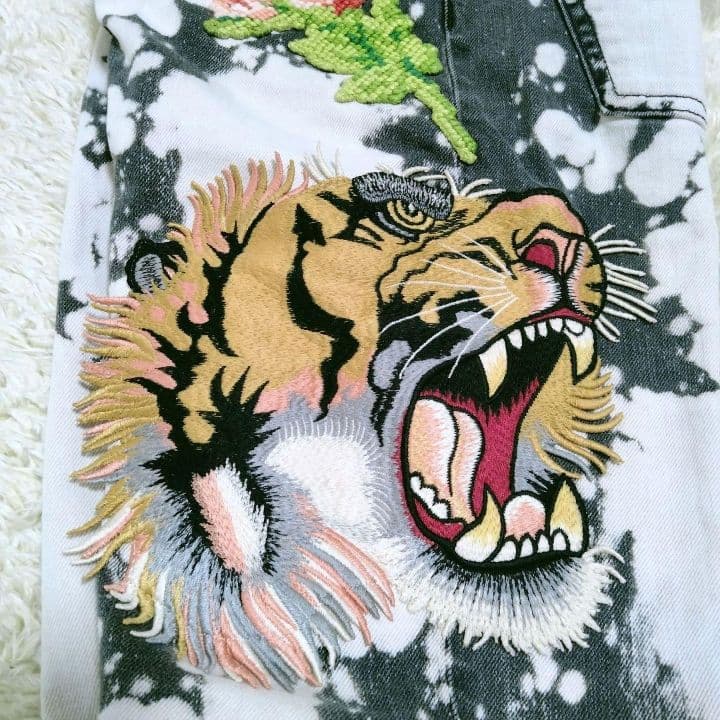 2072 美品 GUCCI ブリーチデニムパンツ ミケーレ期 タイガー 刺繍