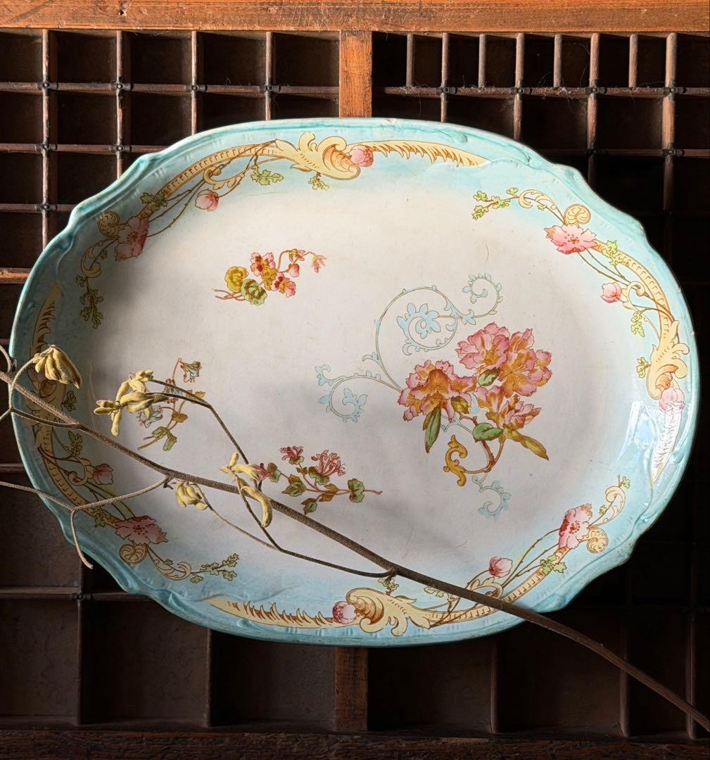 ⚫︎フランスアンティーク⚫︎クレイユモントロー窯⚫︎美しいエンボスとガーランド 大皿