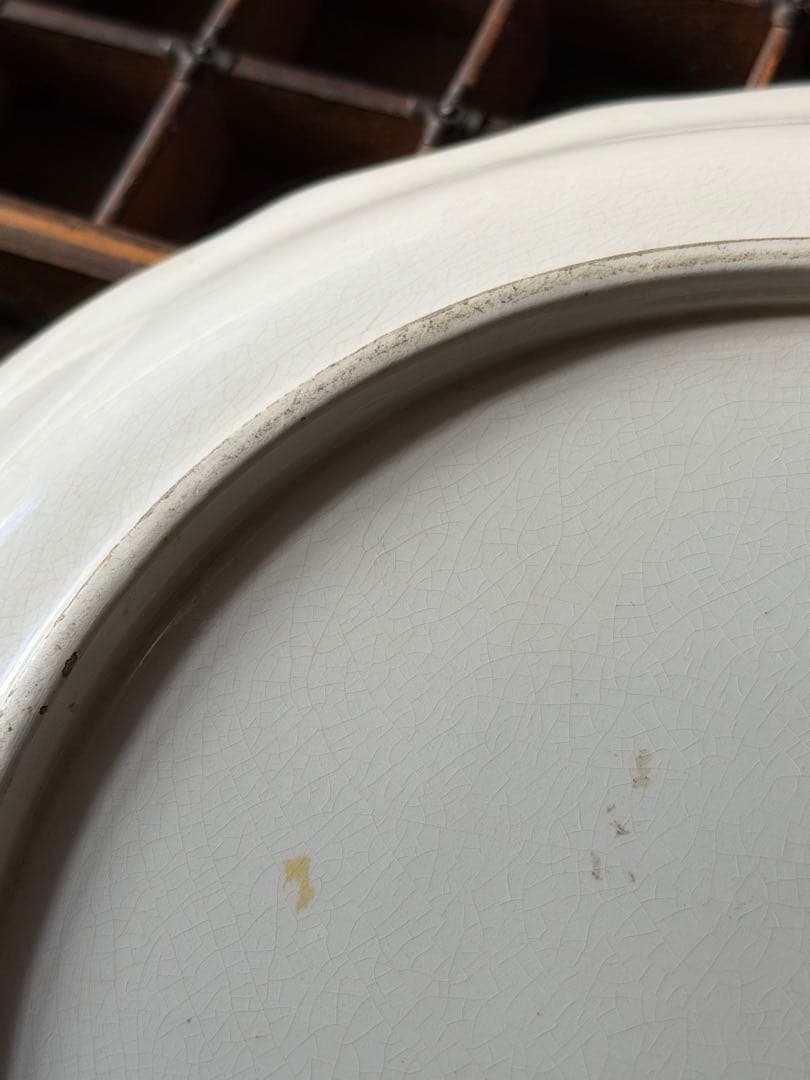 ⚫︎フランスアンティーク⚫︎クレイユモントロー窯⚫︎美しいエンボスとガーランド 大皿