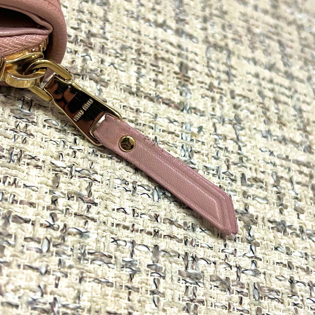 MIU MIU ミュウミュウ ピンク 編み込み レザー二つ折り財布 金ロゴ