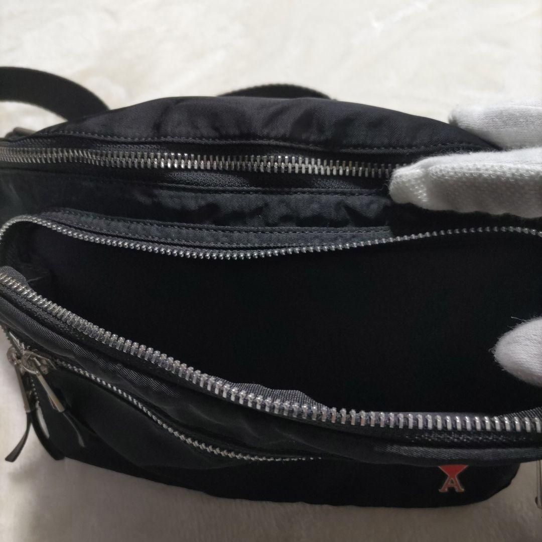 ami ボディーバッグ　ブラック